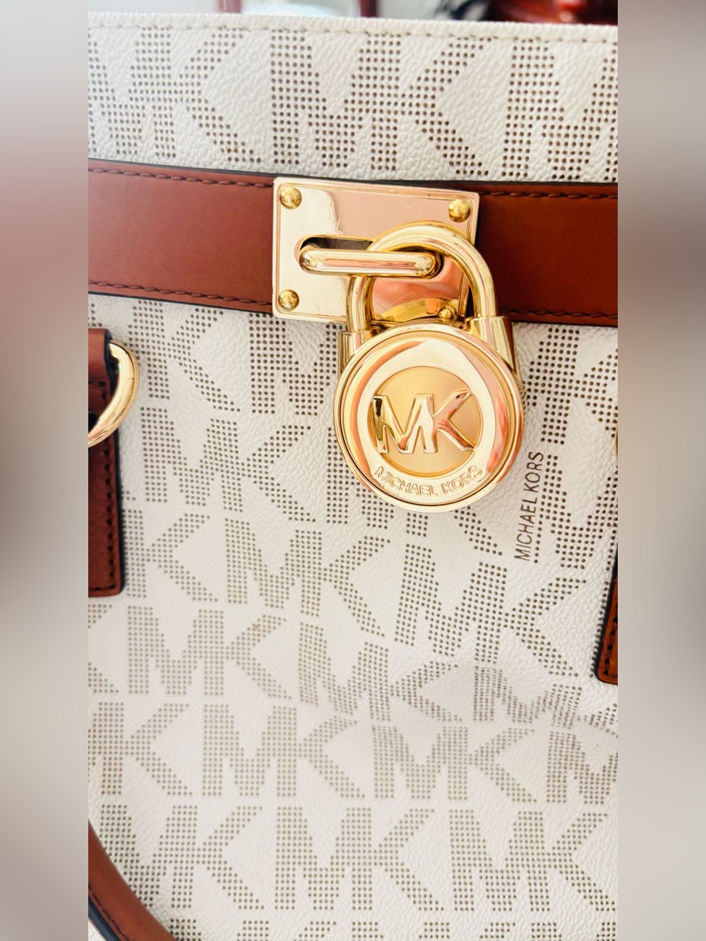 Michael Kors Signature Satchel in Vanilla and Cedar Hamilton Traveler NWT - Picture 6 of 16